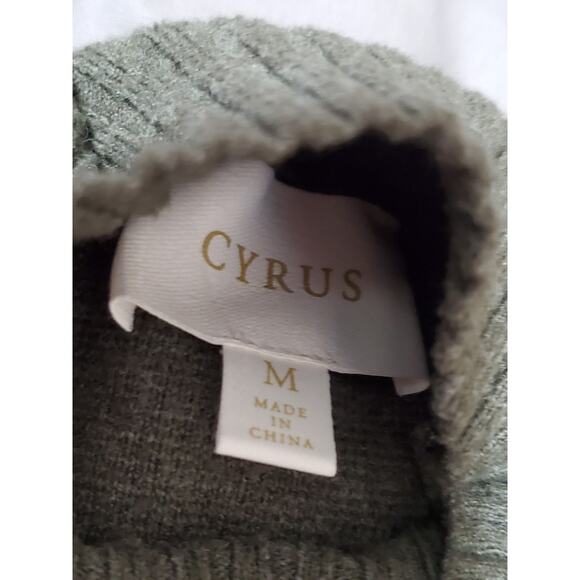 Cyrus Women’s Olive Green Mock Neck Sweater Size M – Cozy Knit Pullover - Picture 5 of 10